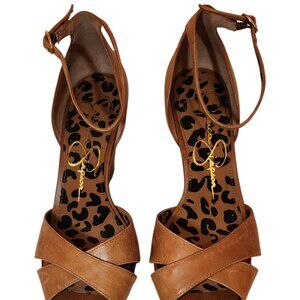 Peep toe Wedge sandals